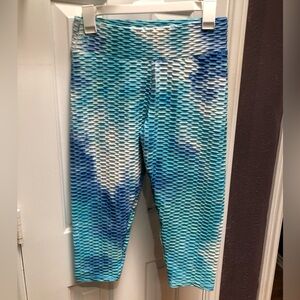 Textured Blue Tie Dye Capri Leggings